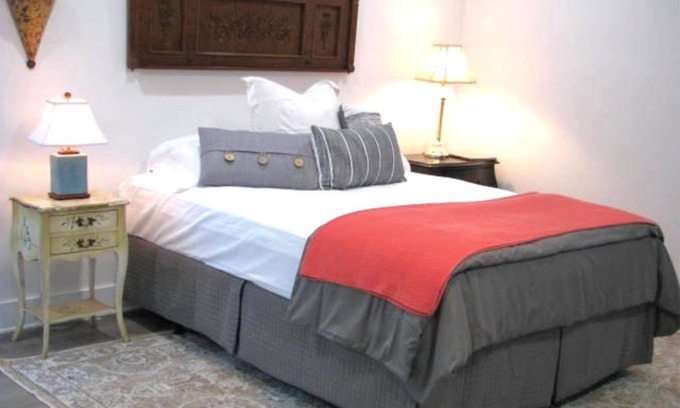 Readyville Cabaña | Sunset Cottage Peaceful, Relaxing Luxury in the Country.
