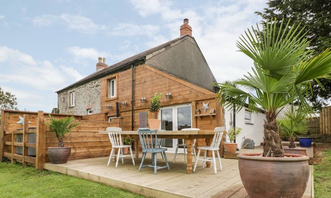 Saint Goran Casa | SUNSET COTTAGE, pet friendly, with hot tub in Gorran Churchtown