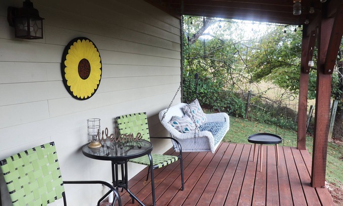 Clyde Cabaña | Sunset Cottage con hermosas vistas a la montaña Blue Ridge