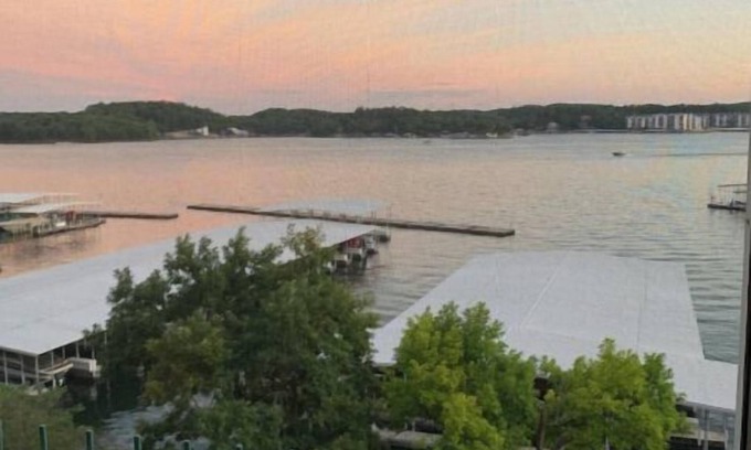 Lakeland Condominio | Sunset Cove!