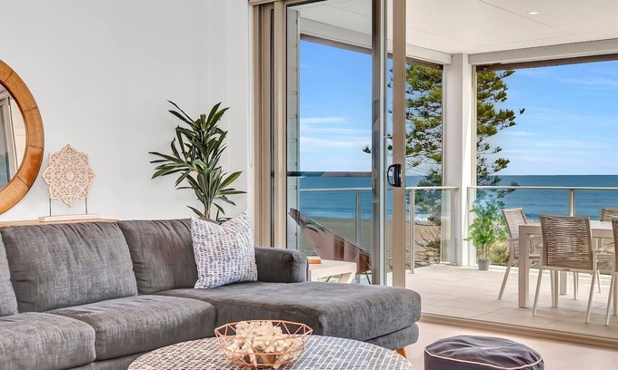 Moana Apartamento | Sunset Delight Hamptons style Beachfront Living