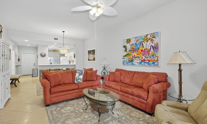 Tropical Cove Condominio | Sunset Escape at Lexington CC Lake Village