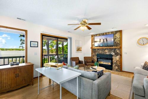 Gravois Mills Casa | Sunset Escape - Fit For 8