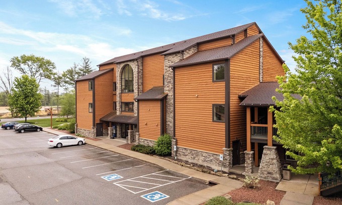 Wisconsin Dells Apartamento | Sunset Fairways - Accessible Chula Vista Condo