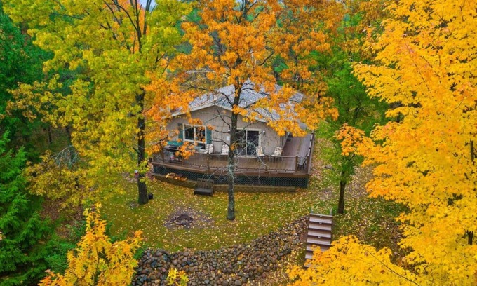 Nekoosa Casa | Sunset Getaway Waterfront Home 3 BR 2 Bath on Lake Arrowhead