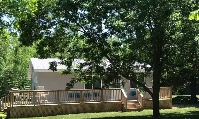 Sisseton Casa | Sunset Grove Cottage on Lake Traverse