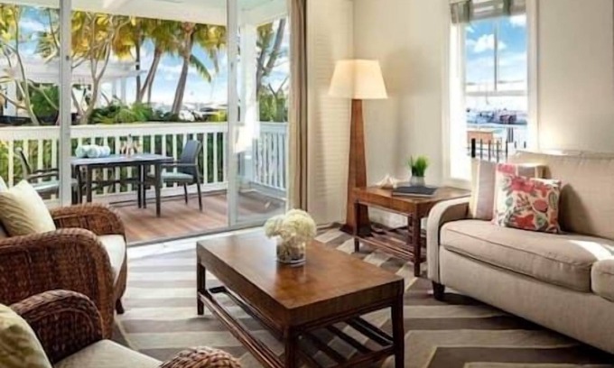 Historic Seaport Complejo | Sunset Harbor | Hyatt | Marina | Concierge | Pool