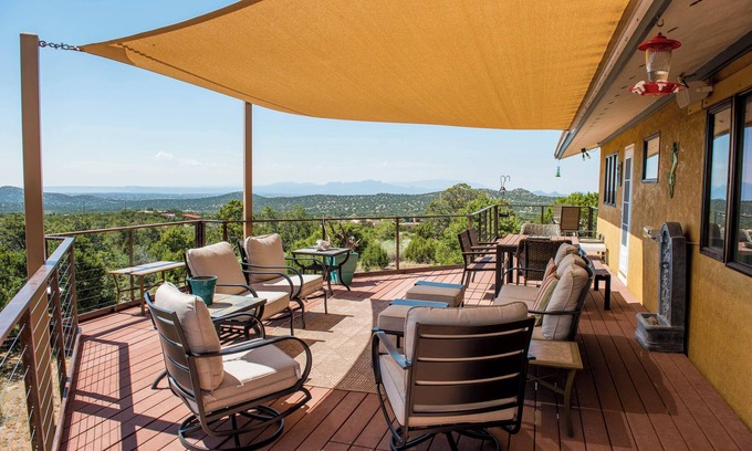 Canoncito Casa | Sunset Haven | Mountain Views, Shuffleboard!