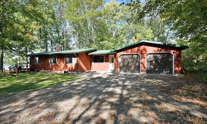 Birchwood Cabina | Sunset Hideaway - newly renovated cabin on Lake Chetac
