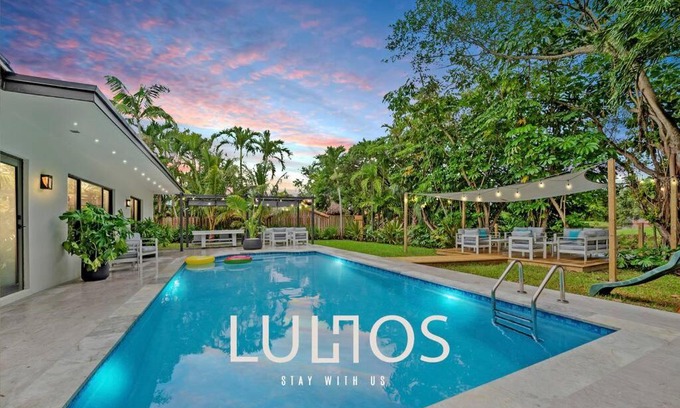 Ludlam Casa | Sunset in Miami heated pool & lake view L47