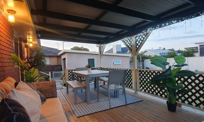 Windang Casa | Sunset Lakeview.
