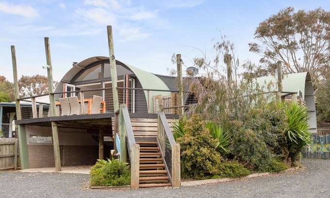 Sunset Strip Casa | Sunset Lodge - WIFI and Fireplace