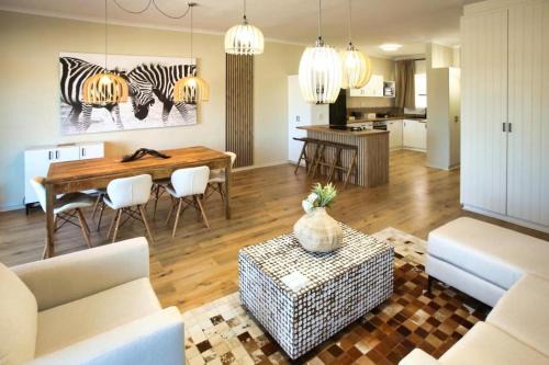 Langebaan Apartamento | Sunset Lounge - Visit Langebaan
