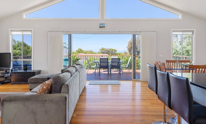 Sunset Strip Casa | Sunset on the Strip - Ocean View, WIFI & Pet friendly