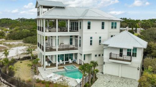 Dune Allen Beach Casa | Sunset Pointe 30A by AvantStay Gulf Views Carriage Pool