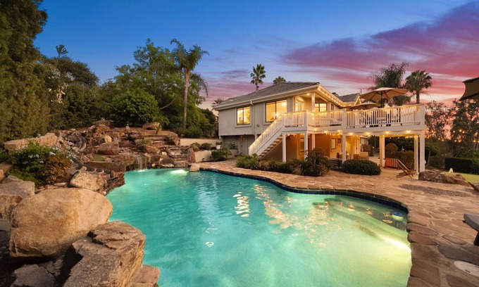 Fallbrook Casa | Sunset Ridge: Heated Pool Spa Zen Path Views EV Golf Family Friendly