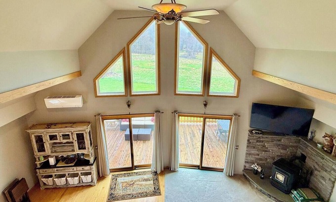 Unadilla Casa | Sunset Ridge - Hot tub, fire pit, BBQ