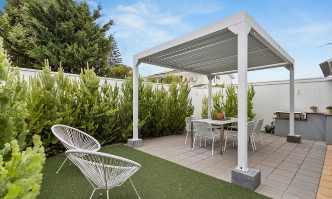 West Beach Casa | Sunset Sands on Esplanade | By Host Solutions