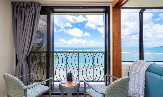 Mokuleia Condominio | Sunset Shores - Waialua Oceanfront Retreat - 90 Day Rental