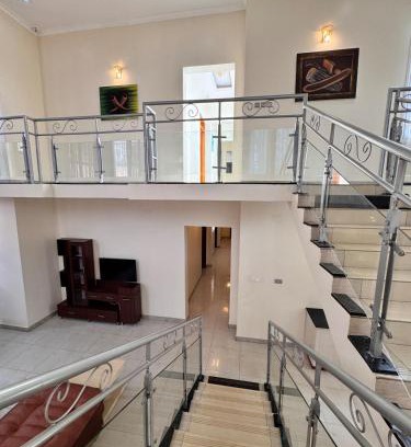 Kigali Villa | Sunset suit by Iwacu Stays