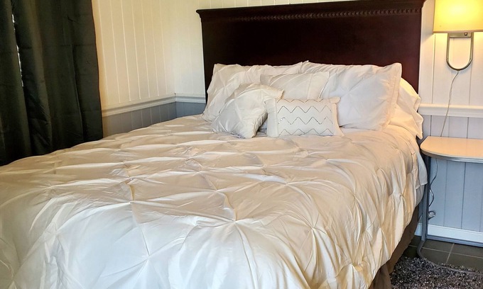 Pikeville Cama Y Desayuno | Sunset Suite in Cascade Inn at Fall Creek Falls
