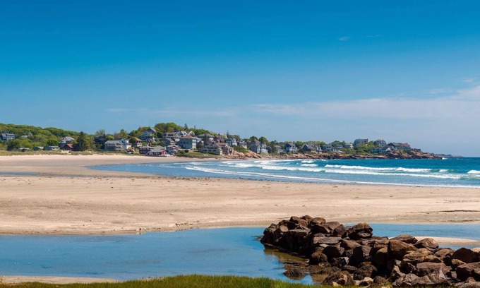 Amesbury Casa | Sunset Suite