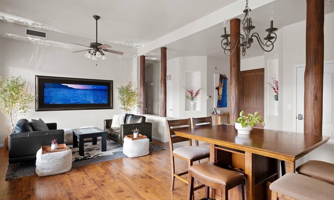 New River Villa | Escape the Ordinary-Private Chip & Putt course, 10+ Indoor/Outdoor Games