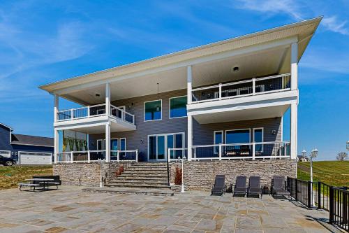 Orange Casa | Sunset Valley