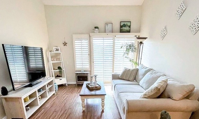 Serra Mesa Condominio | Sunset View Condo *Two Free Parking *Central Location