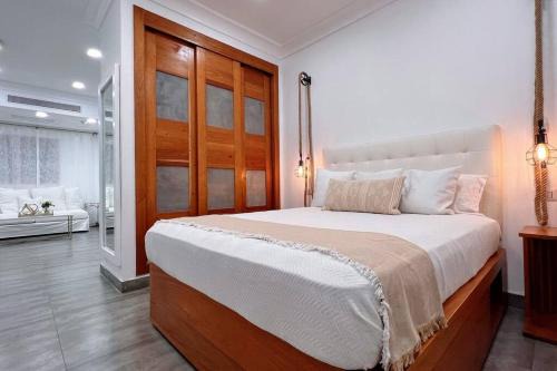 Cap Cana Marina Apartamento | Sunset View, Walk to Pool, Hot Tub, Dining, Shops