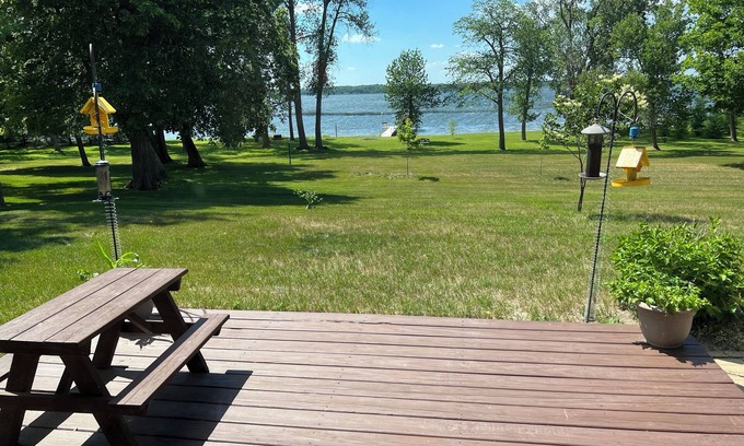 Richville Casa | Sunset Views, 330 ft of Sand Bottom Beach & Huge Lawn on Hidden Gem Walker Lake