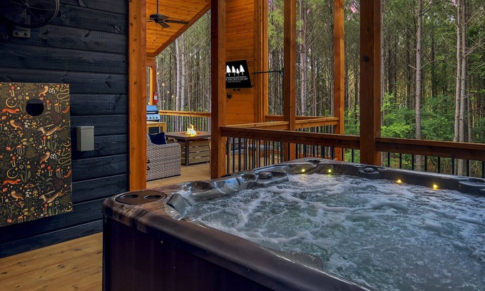 Pickens Cabina | Sunset Views + ATV Trails + Game Room + Bunk Bed Nook + Private Outdoor Living