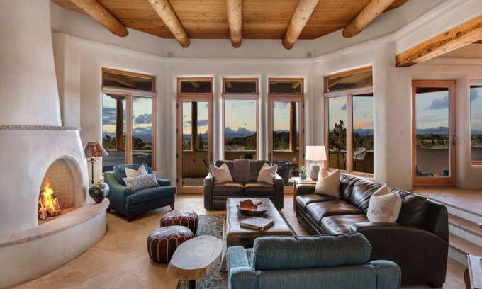 North Hills Alquiler De RV | Sunset views, Hot tub, Game Room