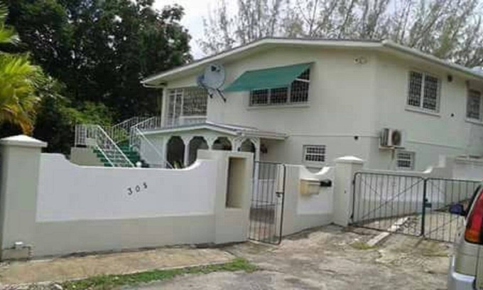 Sandy Lane Villa | Alquiler de villa puesta de sol .. Muy bien. Barrio en Sunset Crest. A 5 min de la playa.