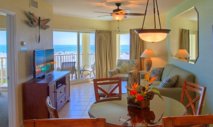 Treasure Island Complejo | Sunset Vistas Two Bedroom Beachfront Suites