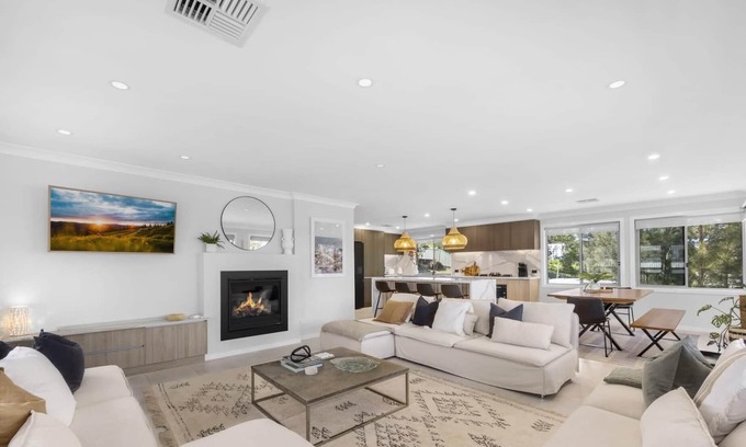 Erowal Bay Casa | Sunset Waterfront Sum