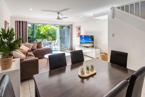 Hamilton Island Apartamento | Sunset Waters 1 by HamoRent on Hamilton Island