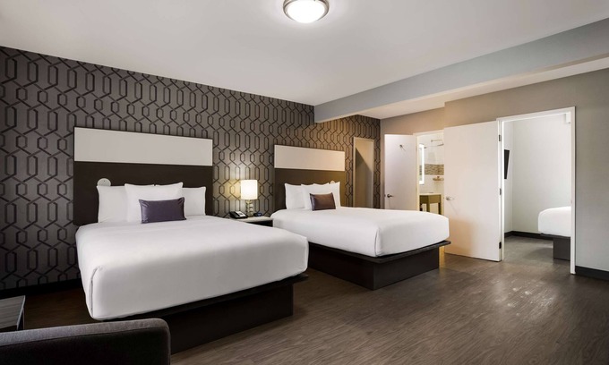 Hollywood Hotel | Sunset West Hotel, SureStay Collection by Best Western