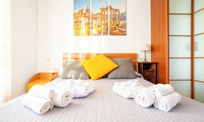 Zona XXXIII Acilia Sud Apartamento | SunsetApart Garden of Rome Apartment in green neighborhood