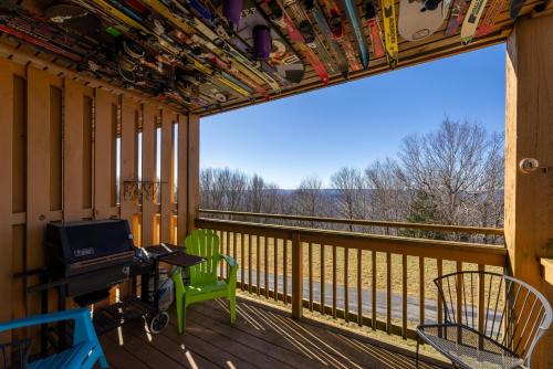 Snowshoe Apartamento | Sunsets at Summit 108b, free WI-FI, parking and AC