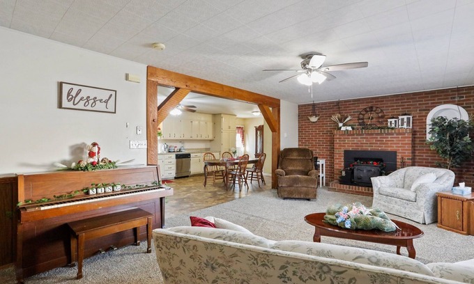 Chambersburg Casa | Sunsets With a Country View