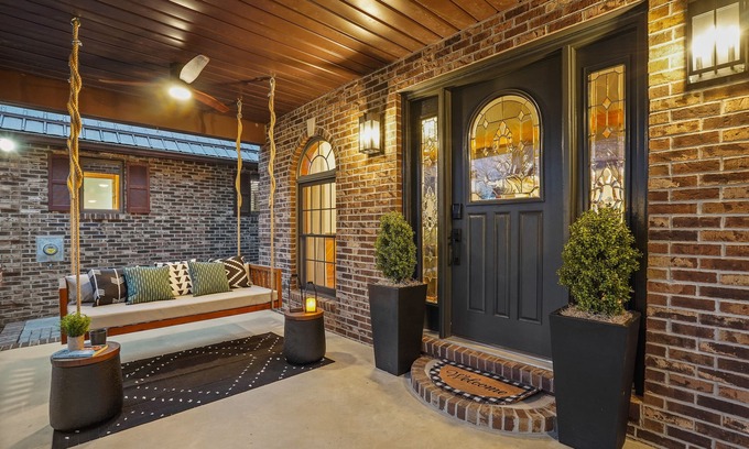 Laurelville Casa | SunsetViews-PetsOK-Daybed-EpicGameroom-Hottub