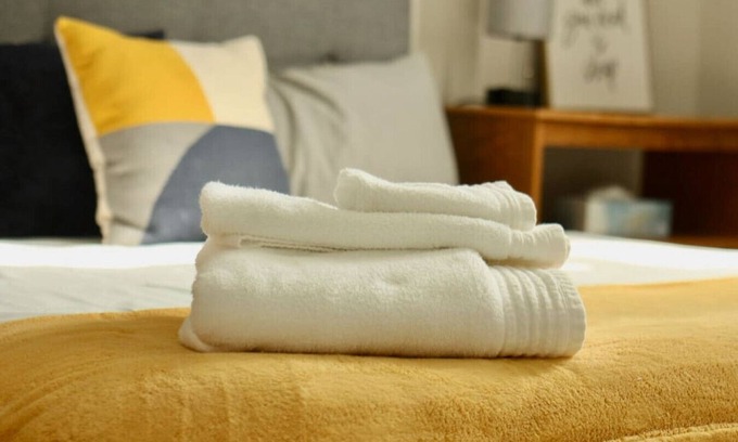 Rosewood Casa | Sunshine BNB in Downtown Cola- walk to 5 Parks!