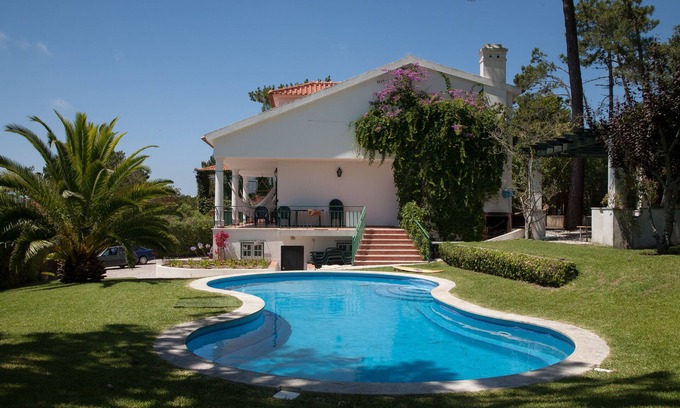 Foz do Arelho Casa | Sunshine Guest House Foz: Unveil the Mystical Vintage Oasis,embrace Tranquility!