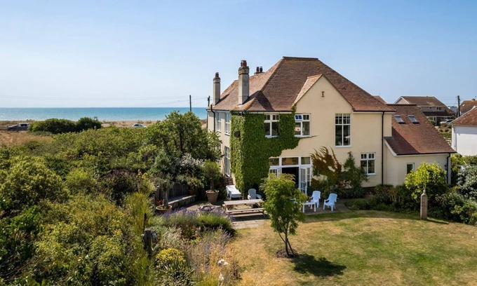 Pevensey Villa | Sunshine House - Cinco Habitaciones Villa, Capacidad 11