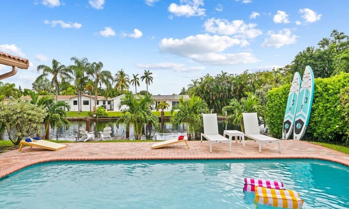Coral Ridge Isles Casa | Sunshine Retreat ~ Waterfront~Pool~Paddle Boards