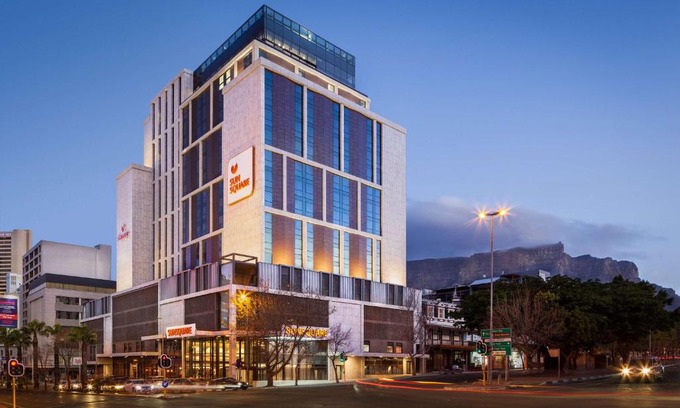 Cape Town City Centre Hotel | SunSquare Cape Town City Bowl