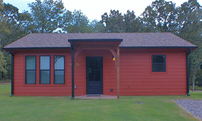 Hulbert Cabina | Sunstone Cabin Retreat by Ft. Gibson Lake