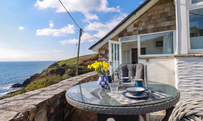 Portloe Casa | Suntrap House