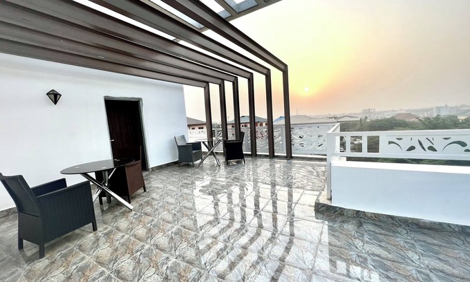 Utako Apartamento | SUNVIEW PENTHOUSE CONDO 24hrs LIGHT, AC & WIFI